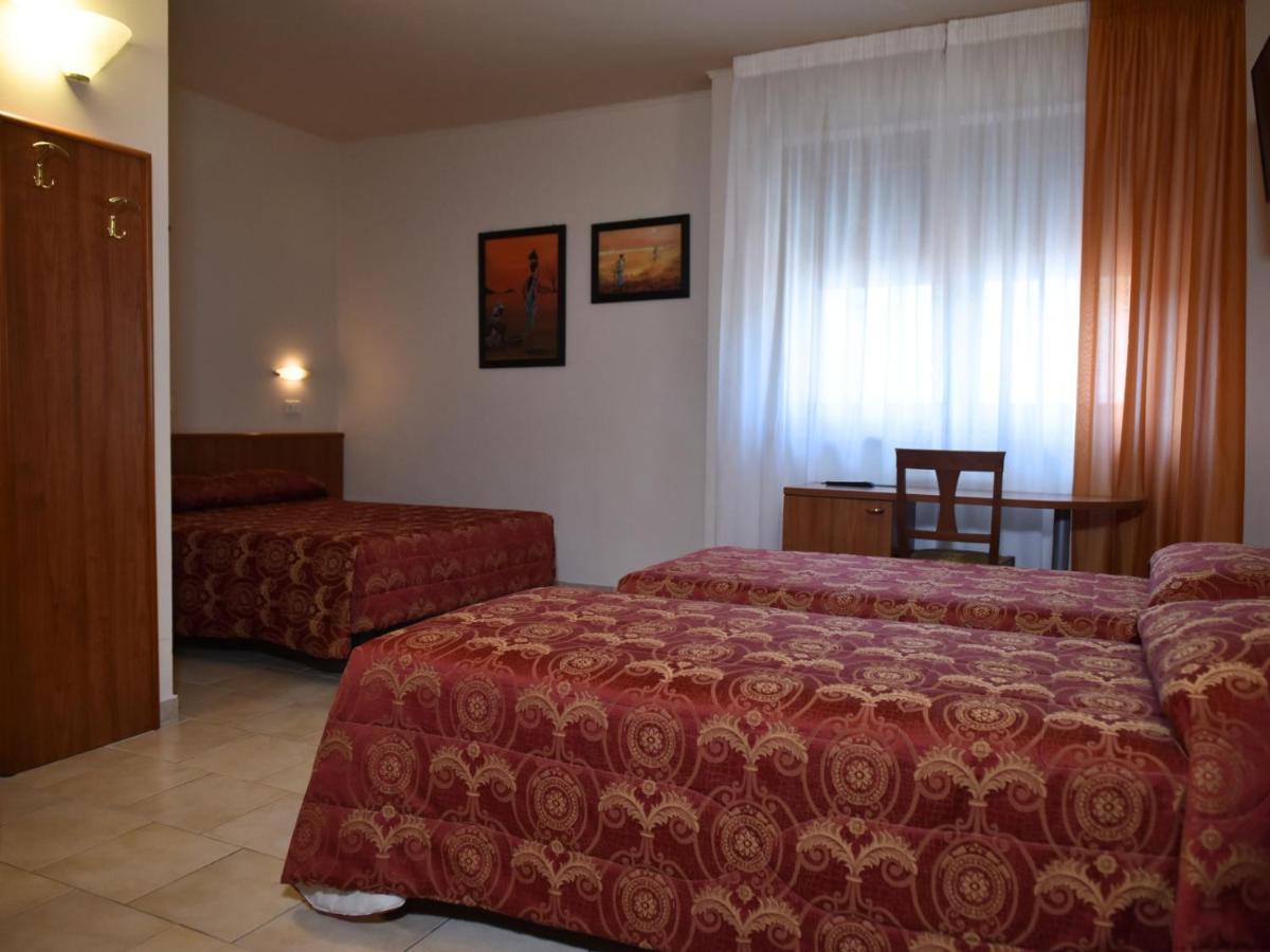 Hotel E Appartamenti La Solaria San Giovanni Rotondo Exteriör bild