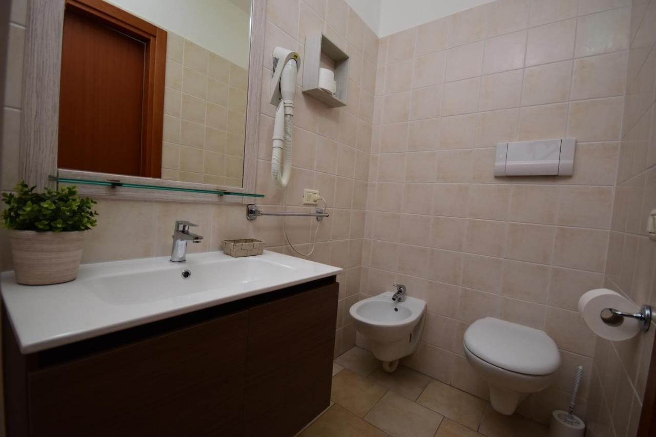 Hotel E Appartamenti La Solaria San Giovanni Rotondo Exteriör bild