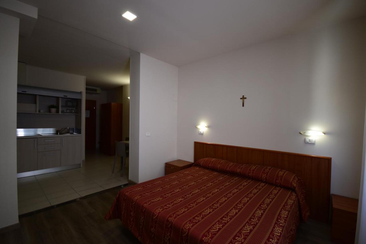 Hotel E Appartamenti La Solaria San Giovanni Rotondo Exteriör bild
