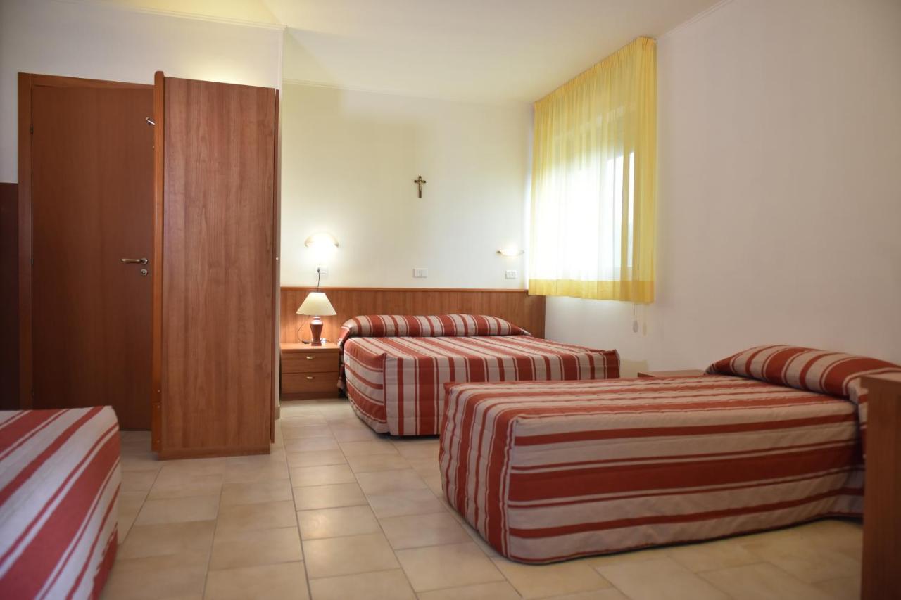 Hotel E Appartamenti La Solaria San Giovanni Rotondo Exteriör bild